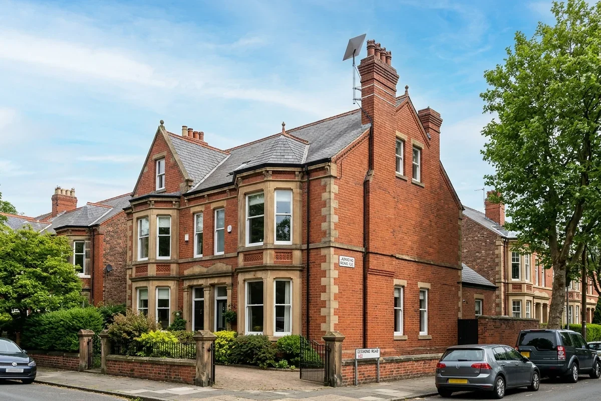 Starlink installation Heaton certified local dish fitting on Victorian residence